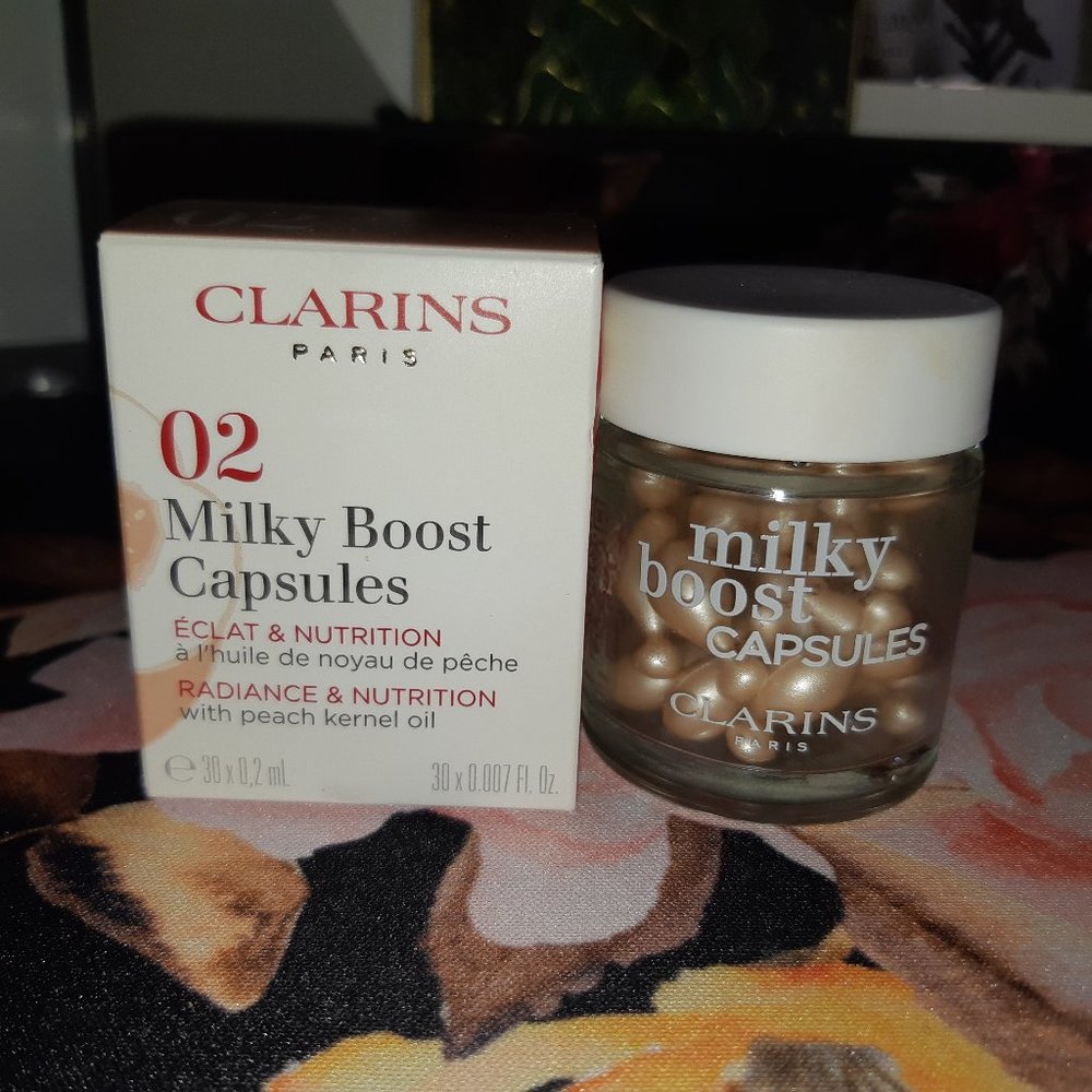 Clarins • Milky Boost Capsules Shade 2